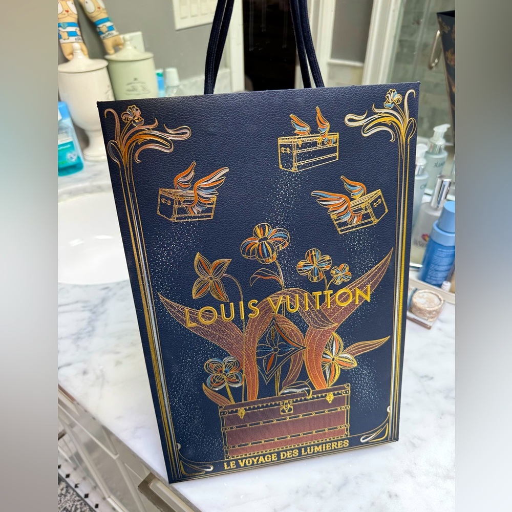 New Louis Vuitton Gift Shopping Bag.